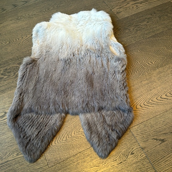 Mitchie’s XS Real Rabbit Fur White & Gray Ombré Vest - Picture 2 of 7
